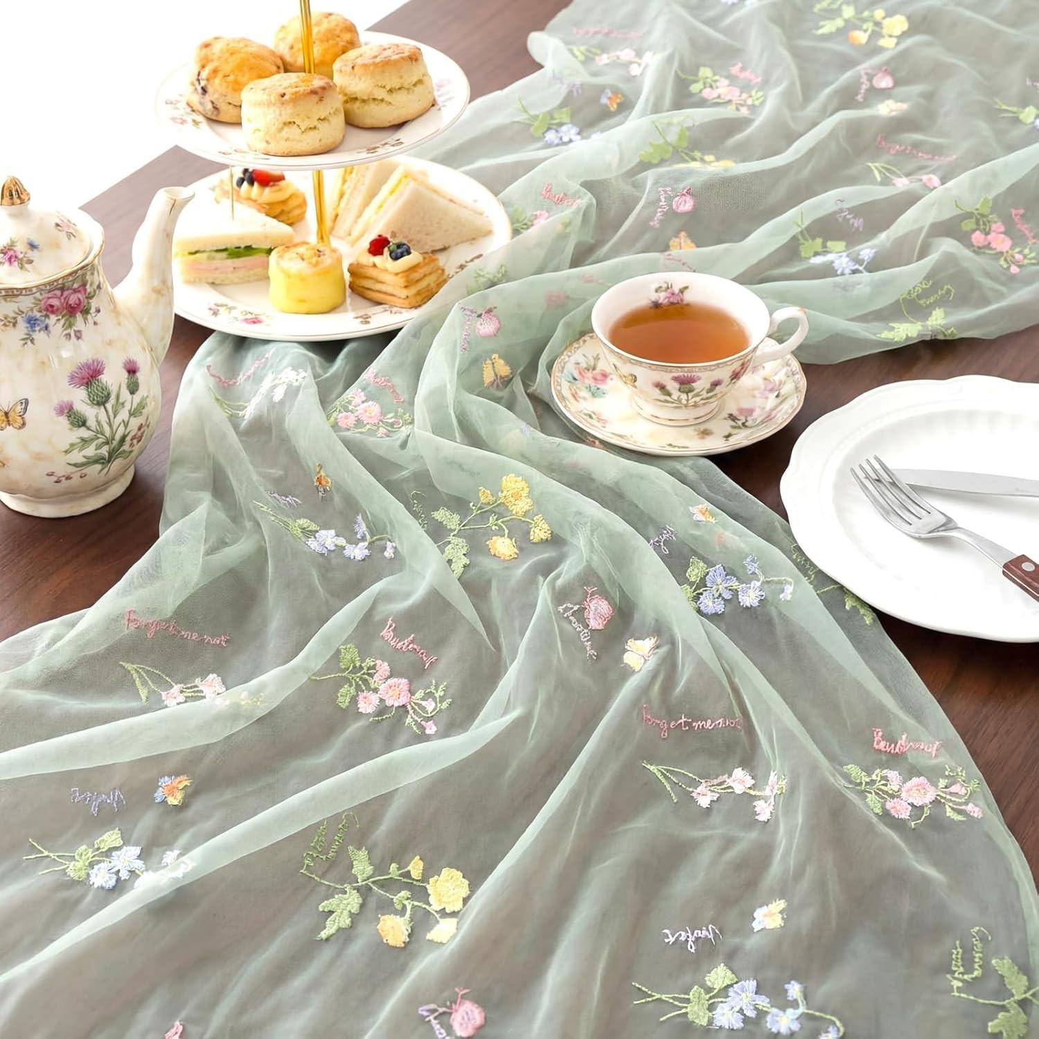 Vintage Embroidered Floral Table Runner, 70x180cm Sheer Mesh Tablecloth, Home Decor, Wedding, Party, Holiday DIY, Kitchen Decoration