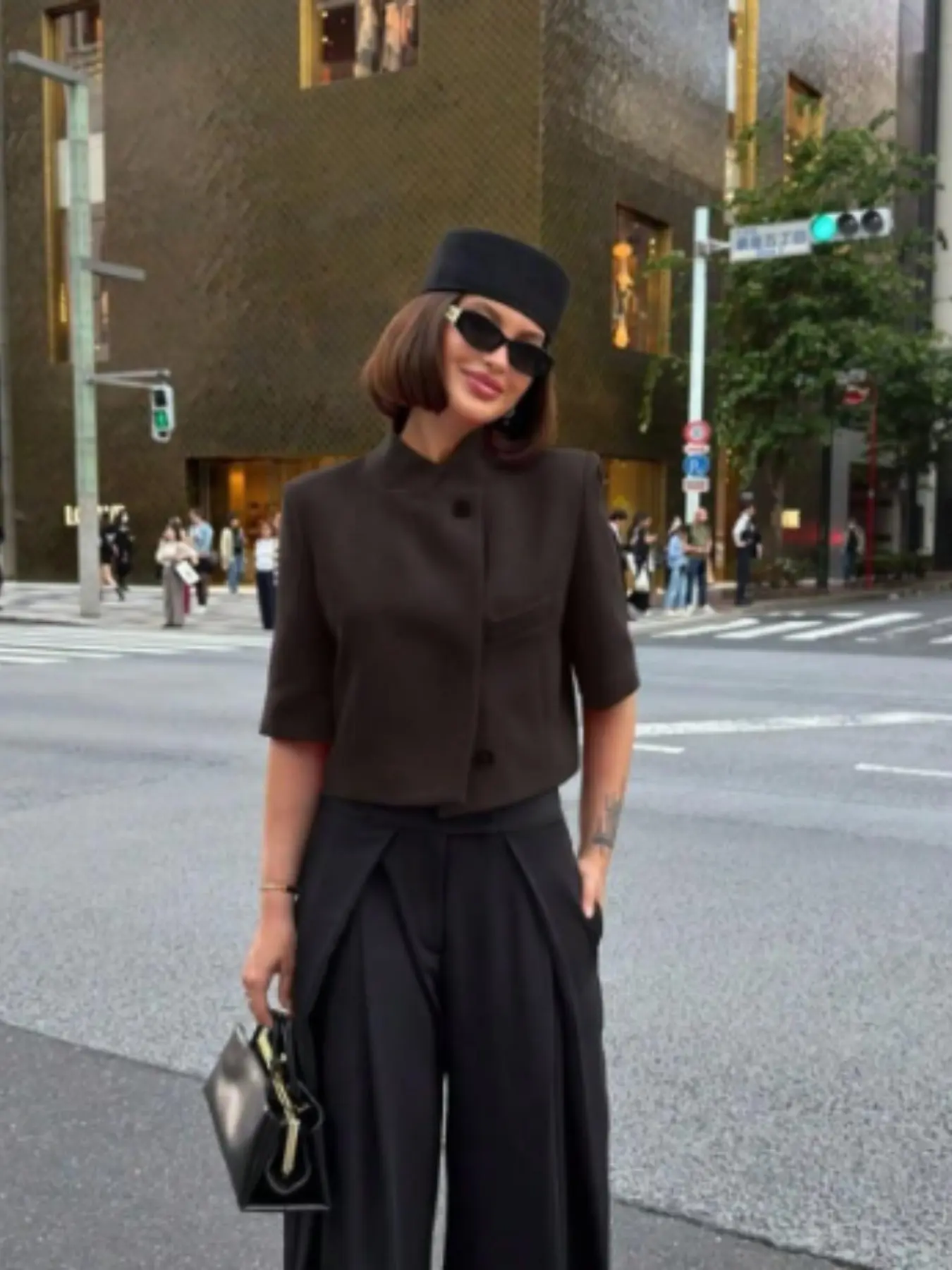 French Minimalist Stand Collar Short Suit Jacket Solid Color Blazer for Women, Autumn Five-Quarter Sleeve Asymmetric Front Pocketless Small Wester, Low Saturation Quiet Luxury Commute Office Versatile Thin Outerwear