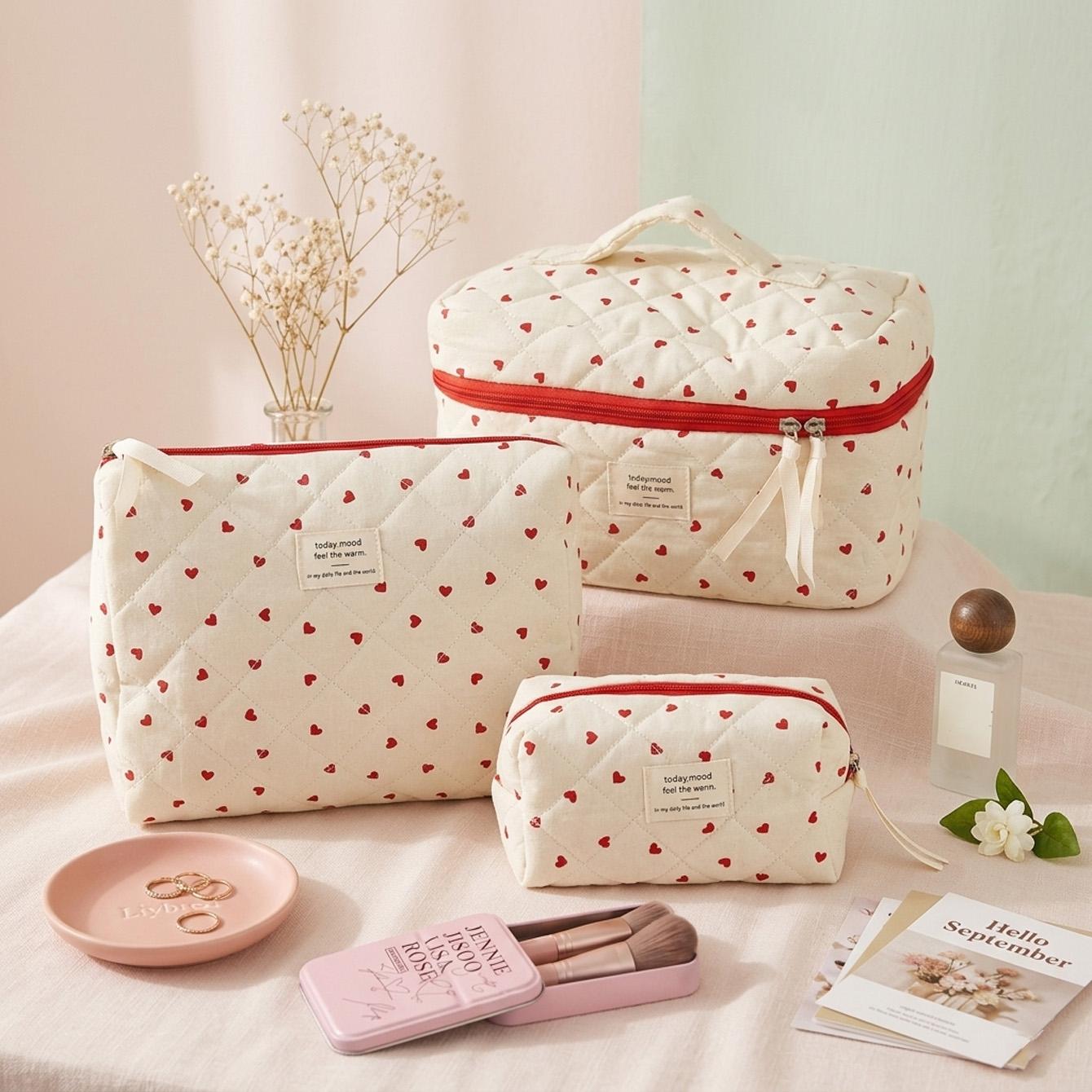 3/1Pcs Quilted Heart Pattern Travel Makeup Bag, Large Capacity Portable Cosmetic Bag, Ideal for Women/girls, Perfect Gift for Travel