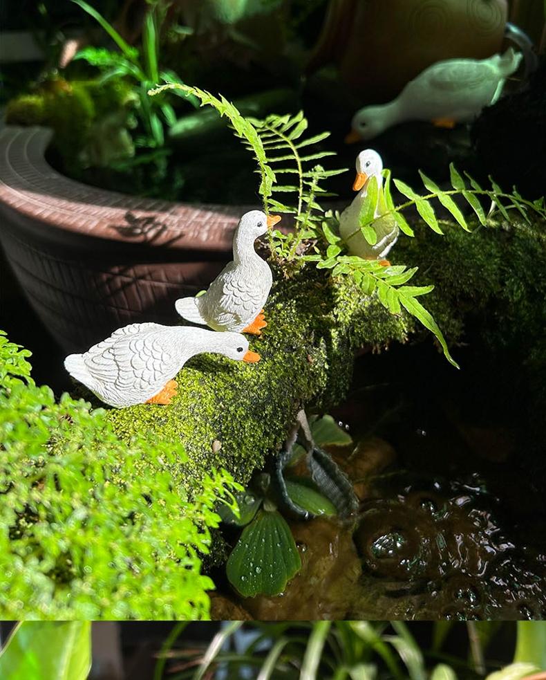 Outdoor Garden Decor Duck Animal Ornament, Miniature Landscape Figurine for Fish Tank, Handmade Yard Decoration