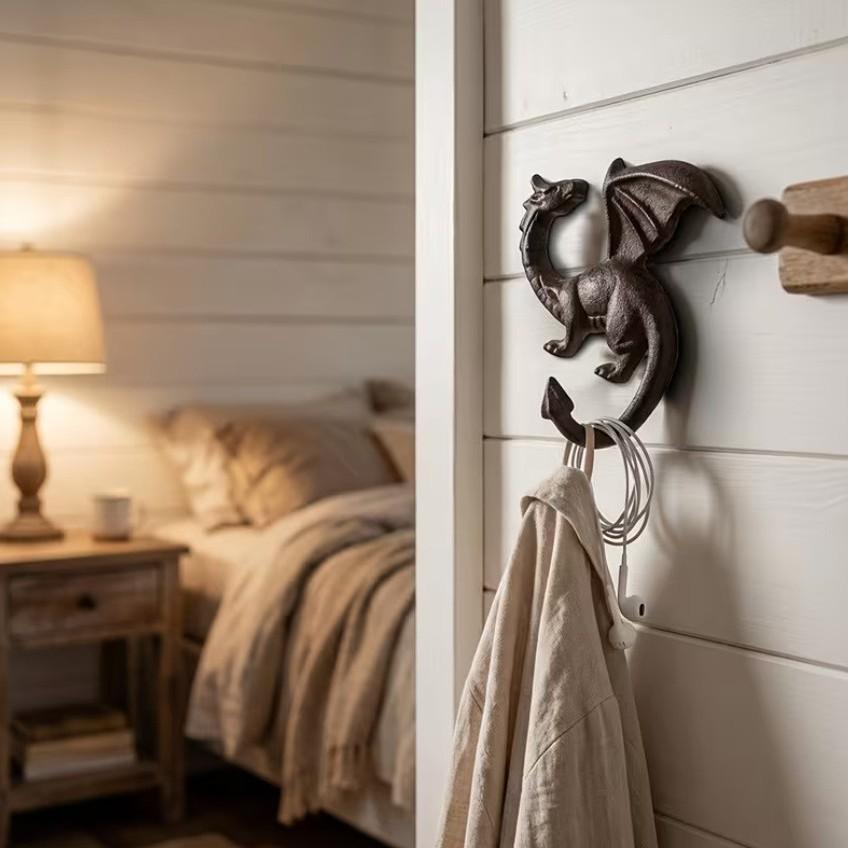 Cast Iron Dragon Wall Hook, Vintage Coat Rack, Ideal for Hanging Coats, Hats, Keys, and Towels, Decorative and Functional Home Accessory