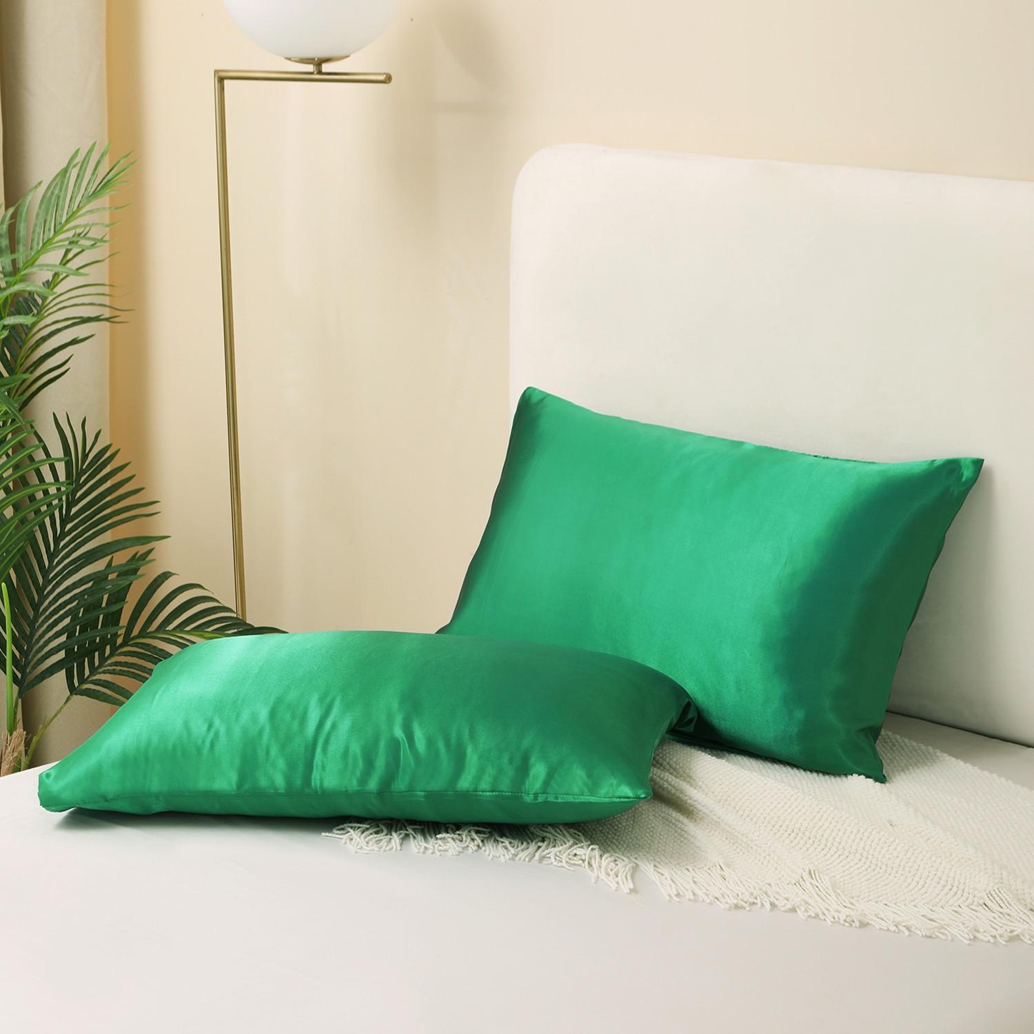 Luxury Satin Pillowcase for Hair & Skin, Cooling Silky Smooth Pillow Cover, Wrinkle-Free & Breathable, All-Season Comfort for Better Sleep, Bedroom & Travel Essentials, Great Gift for Women Men Teens