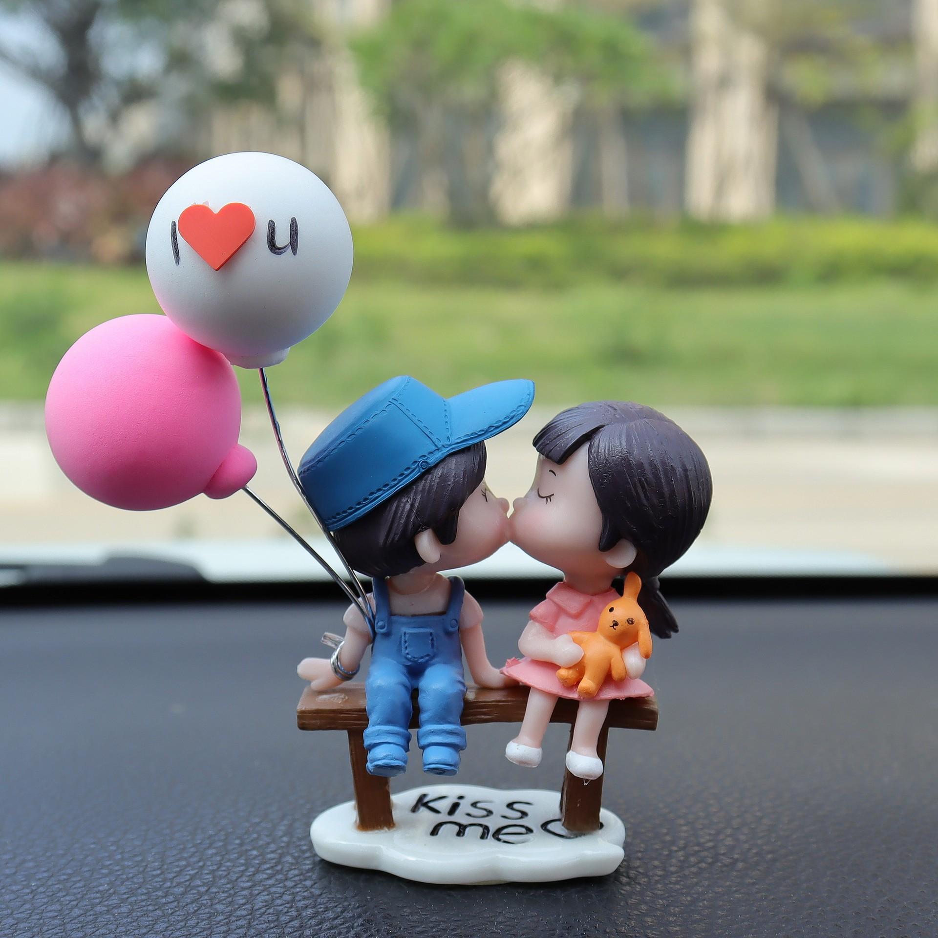 Cute Tree Branch Couple Car Ornament, Center Console Decor with Confession Balloons