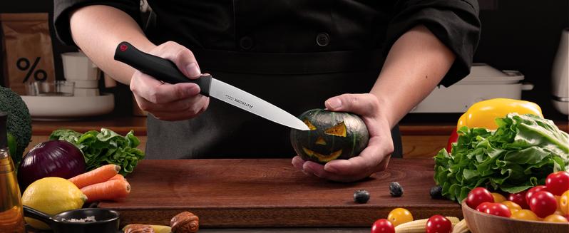 Astercook 14-Piece Knife Set, High Carbon German Stainless Steel, Built-in Sharpener, Sharp & Rust-Resistant, Dishwasher Safe, Black.