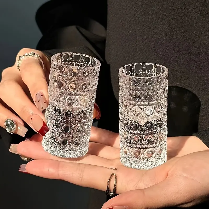 6 Piece Diamond Carved Shot Glass Set, Ideal for Vodka Whiskey, Perfect for Parties and Gatherings, Elegant Small Drinkware
