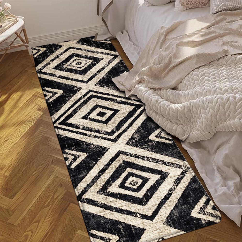 1PC， Black and White Diamond Geometry Patterned strip rugs, home décor, bathroom mats, entryway mats, bathroom non-slip mats, indoor entrance rugs, bedroom bedside mats, kitchen mats, hallway rugs, flannel sponge rugs, hallway runner rugs