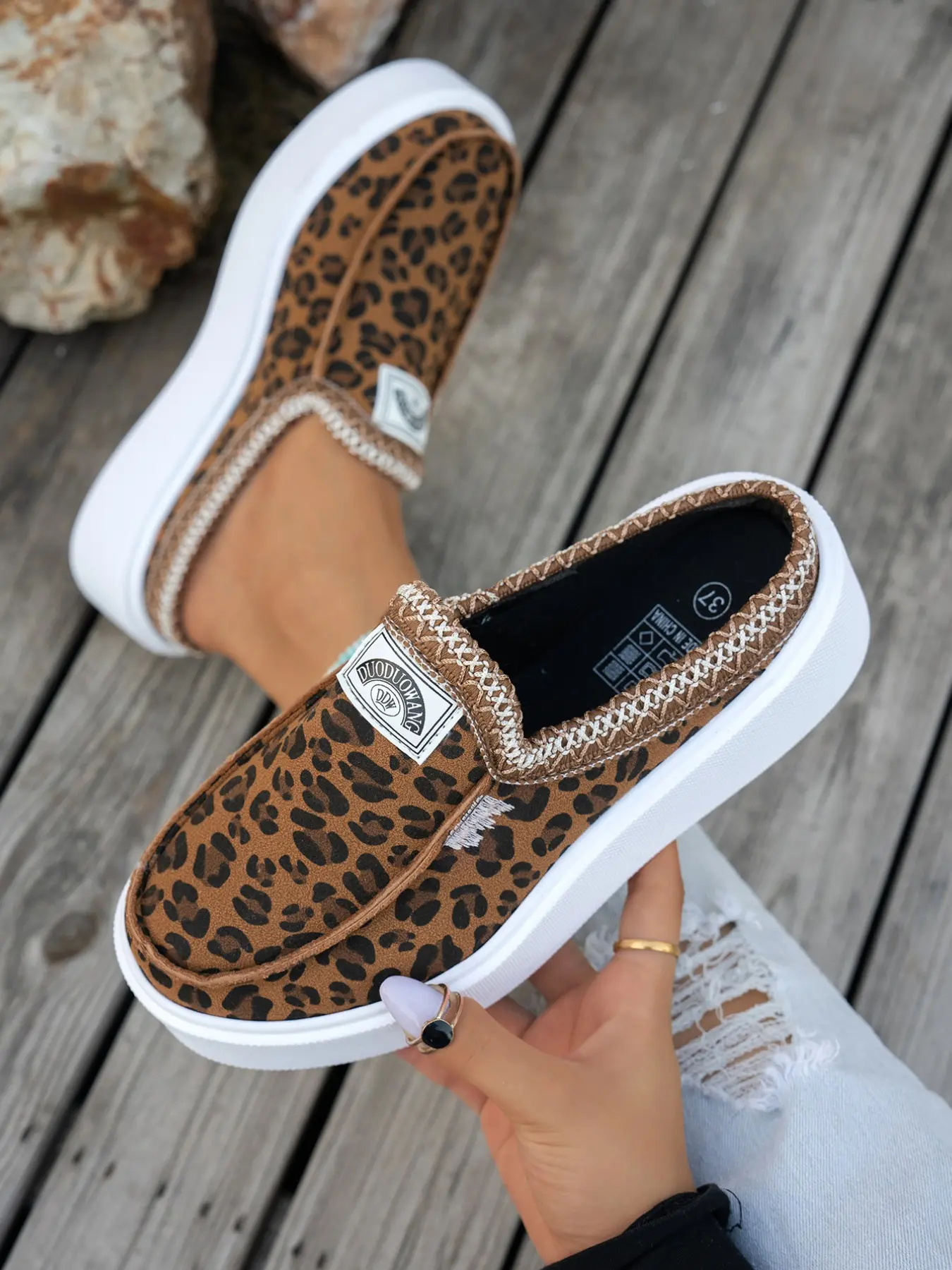 New Low Heel Loafers, Slip-On Casual Shoes for Women, Versatile Single Shoe, Comfortable and Stylish, Perfect for Everyday Wear