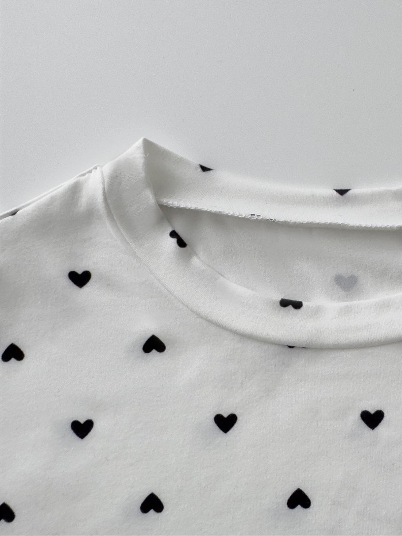 Heart Print Long Sleeve Short Top, Slim Fit Elastic Tee, Bottom Heart Pattern, Fashion Y2K Style Shirt, Cute Casual Wear, Casual Fashionable Top