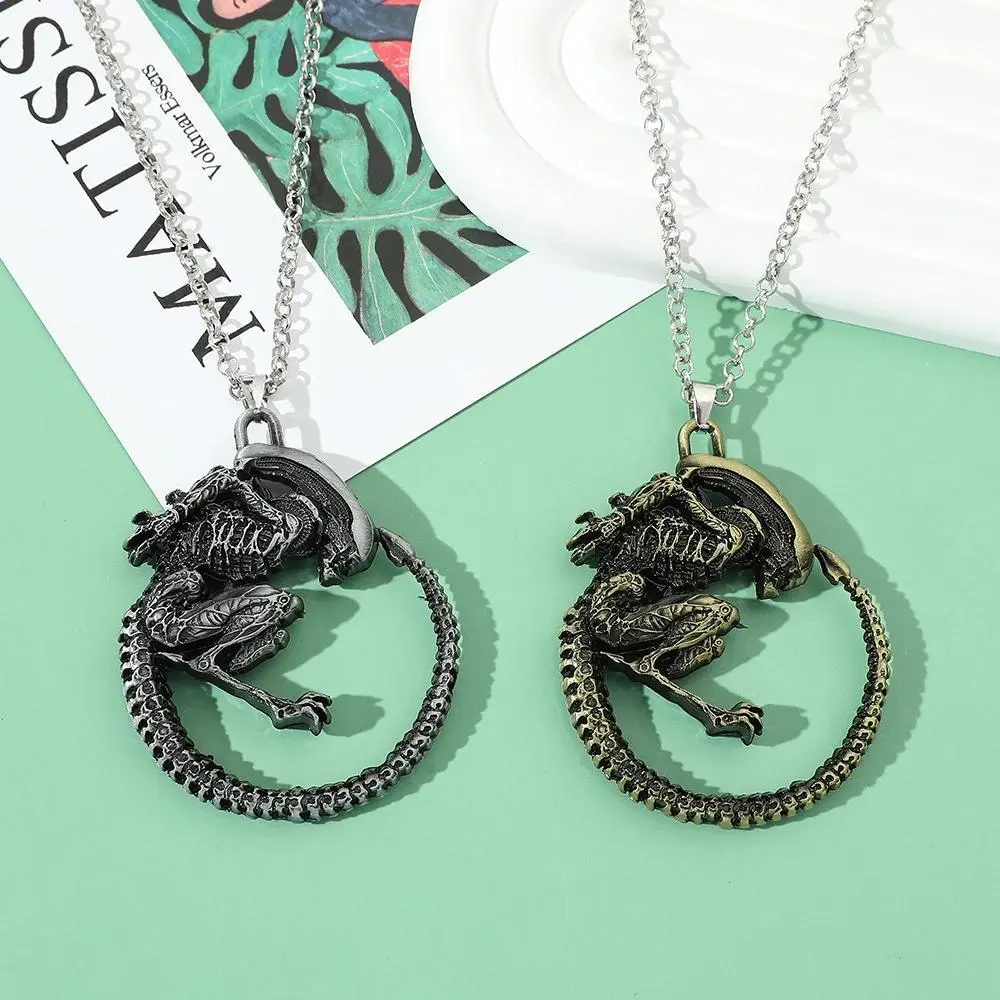 Horror Movie Alien Figure Mask Necklace Predator Head Pendant Necklace Men Jewelry Collier