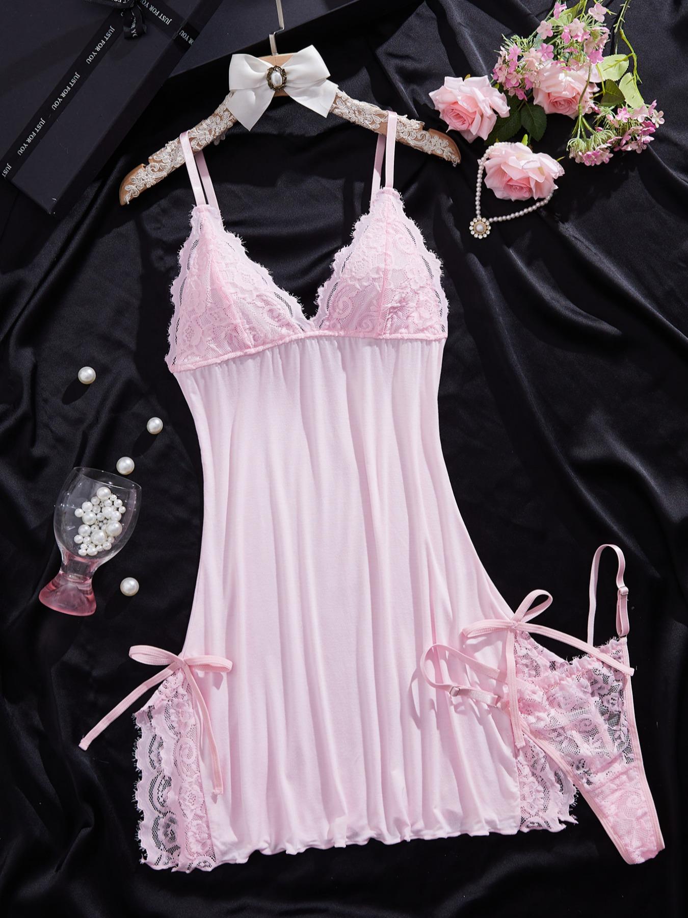 Women's Elegant Lace Deep V Slim Fit Strap Dress Nightwear, Plain Pattern, Fitted Style, Moderate Fabric Thickness, All Seasons Wear