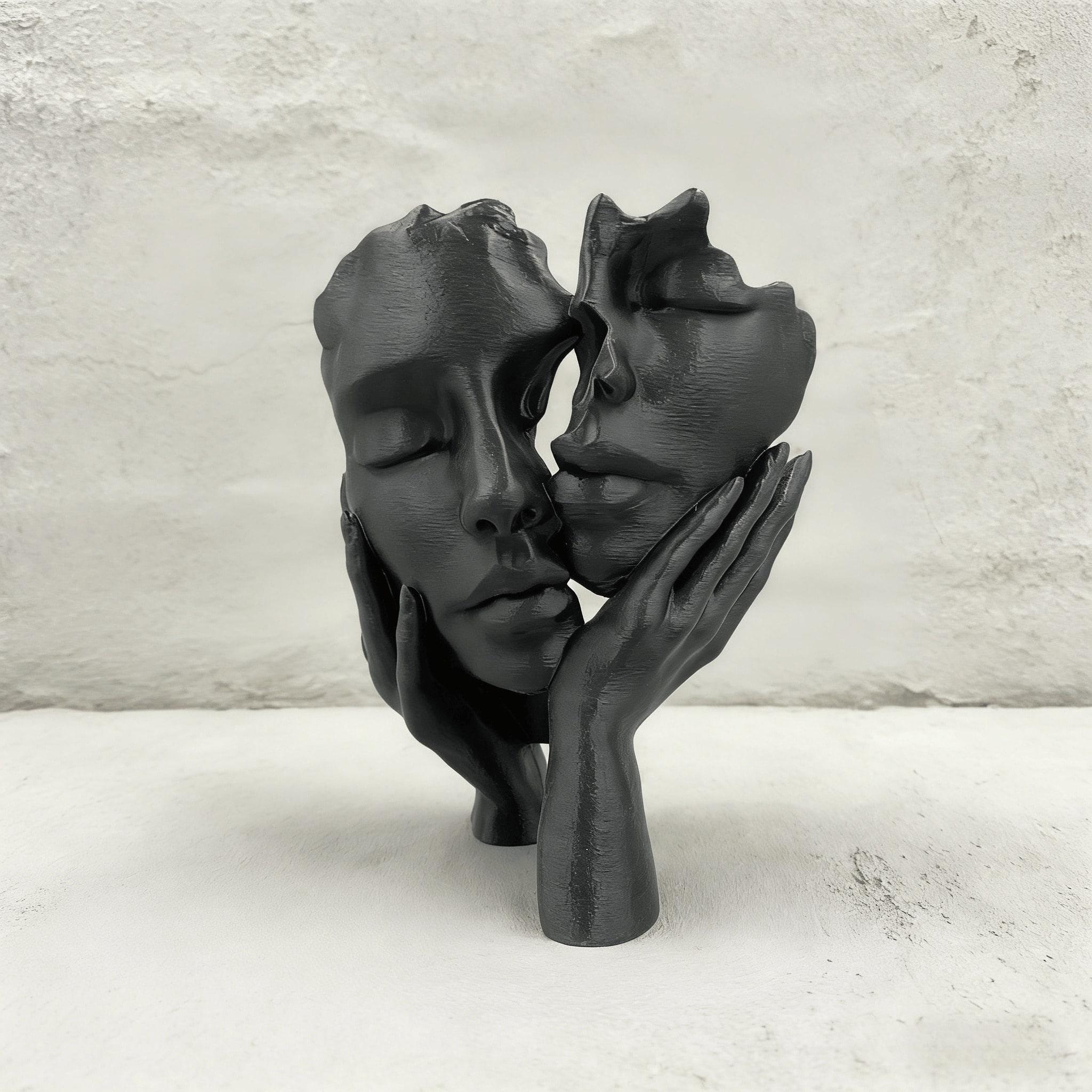 Plastic Abstract Sculpture Embracing Figurine, Warm Hug Statue, Home Office Decor, Modern Art Wedding Anniversary Gift, Symbolizing Love and Connection