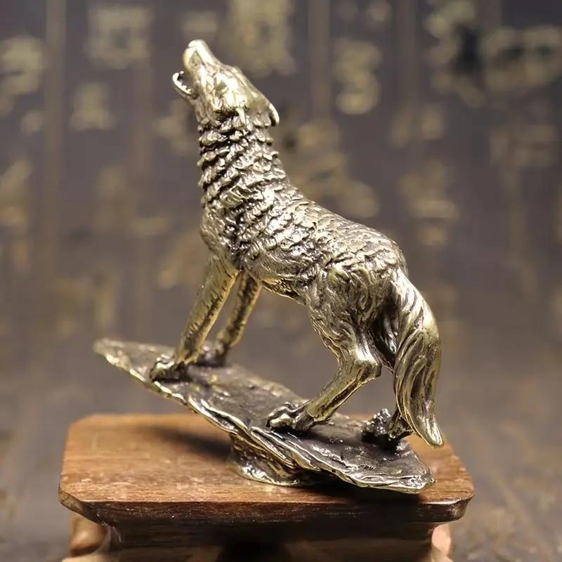 Solid Brass Wolf Figurine Tea Pet, Creative Copper Sculpture, Grassland Rock Wolf Statue, Collectible Art Craft, Home Decor, Decorative Sculptures