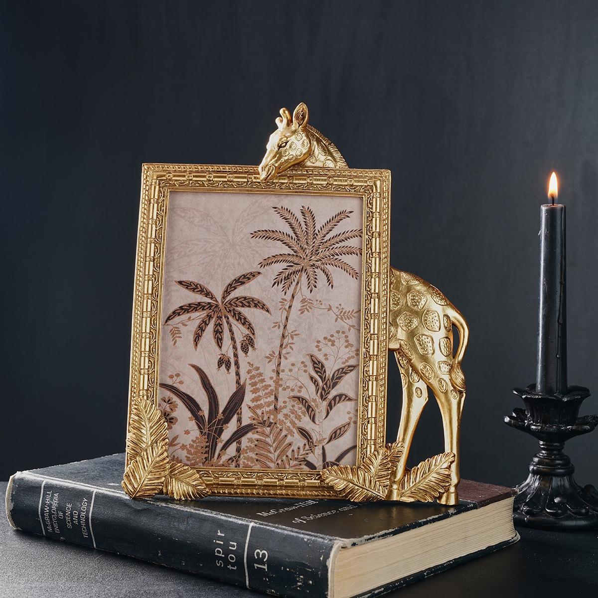 Golden Resin Long Neck Giraffe Decorative Frame, Rectangular Photo Display Frame for Home Decoration, Ideal for Photography Props