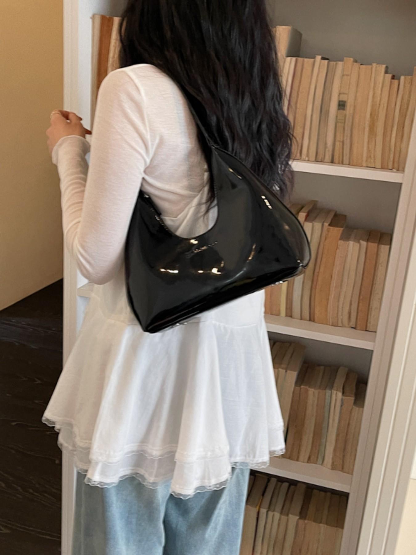 2026 New Fashionable Single Shoulder Bag, Chic Solid Color Retro Glossy Small Square Underarm Bag, Ideal for Commute, Travel, Parties, Shopping, Fashionable Bags