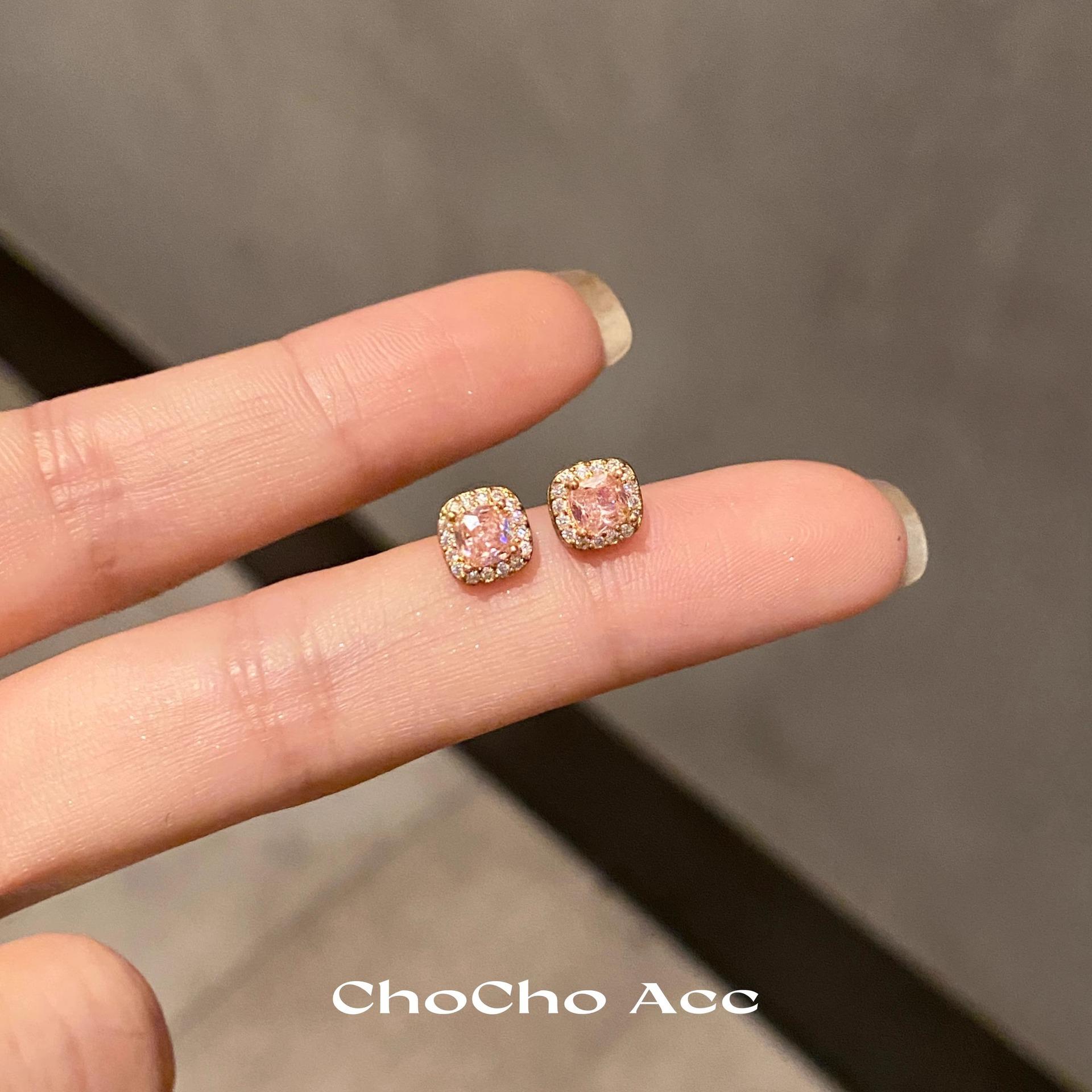 S925 silver needle earrings, no need to remove when sleeping, exquisite and compact sugar cube design, unique and sophisticated, versatile earrings, a gift for women