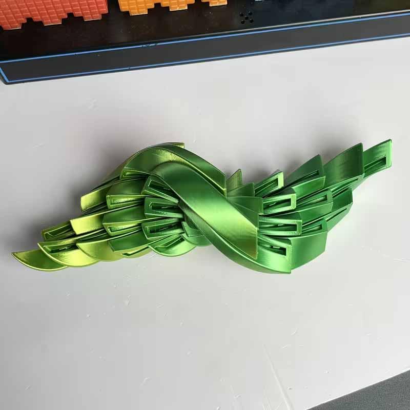 1pc Collectible Figurines, 3D Printed Slime Stress Ball Suitable for Adults - Realistic Sensory Fidget Toy with Slime, Durable Plastic Relief for Bedtime, Travel & Office, Holiday Gift (Halloween, Christmas)