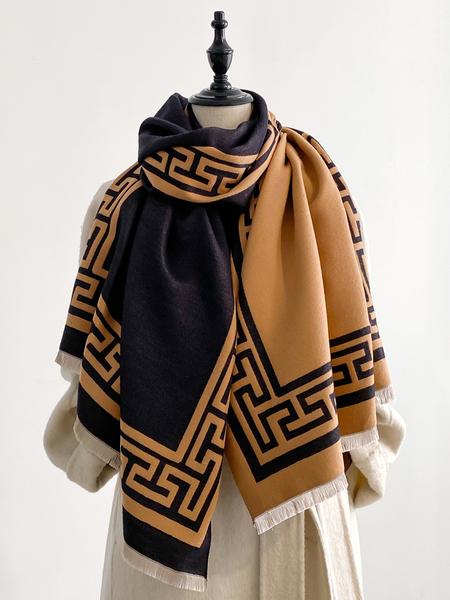 Geometric Print Textured Blanket Scarf with Fringe Trim, Soft Warm Shawl for Fall & Winter, Fashion Accessory for Women & Girls