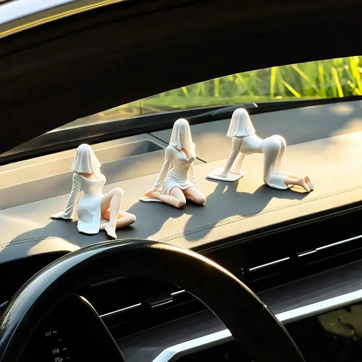 Ghost Queen Three-Piece Set - White (Includes Adhe