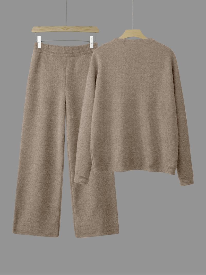 [Autumn/Winter] Leopard Print Bear Print Thickened Knitted Sweatshirt Set for Women, Loose Fit, Slimming Round Neck Long Sleeve Top, High Waist Straight Leg Pants, Casual Sporty Two-Piece Set.