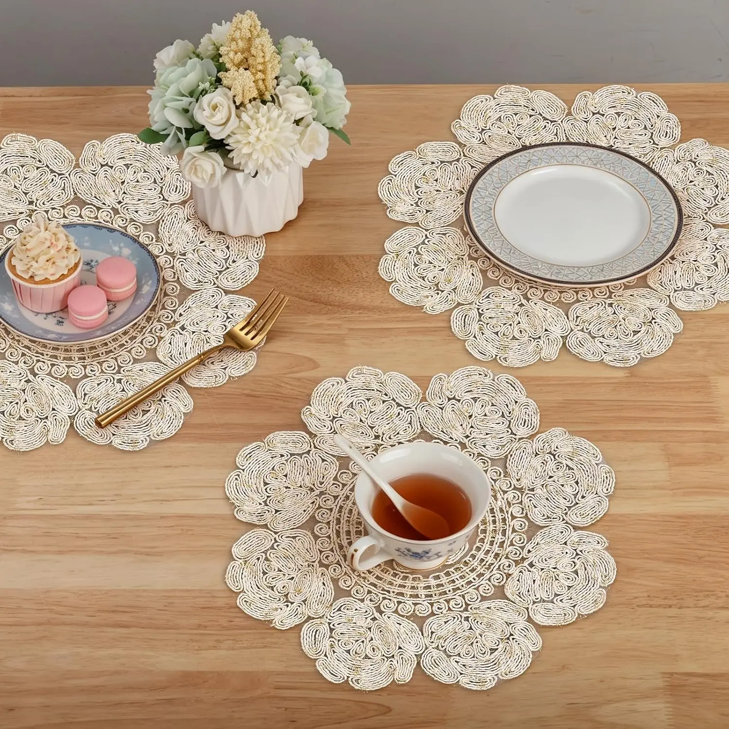 Embroidered lace placemat set, 12-inch non-slip vintage rose placemats, heat-resistant round knitted tulle table mats, perfect for kitchen tables and wedding party decorations