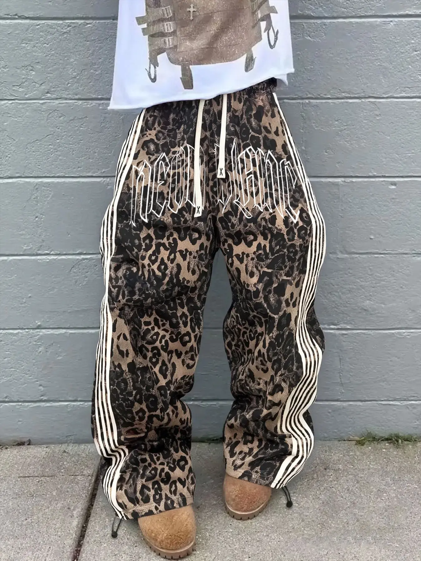 Men's Casual Sporty Long Pants, Letter Pattern Print, Adjustable Side Striped Cuffs, Drawstring Wide Leg Leopard Print, All Seasons Wear