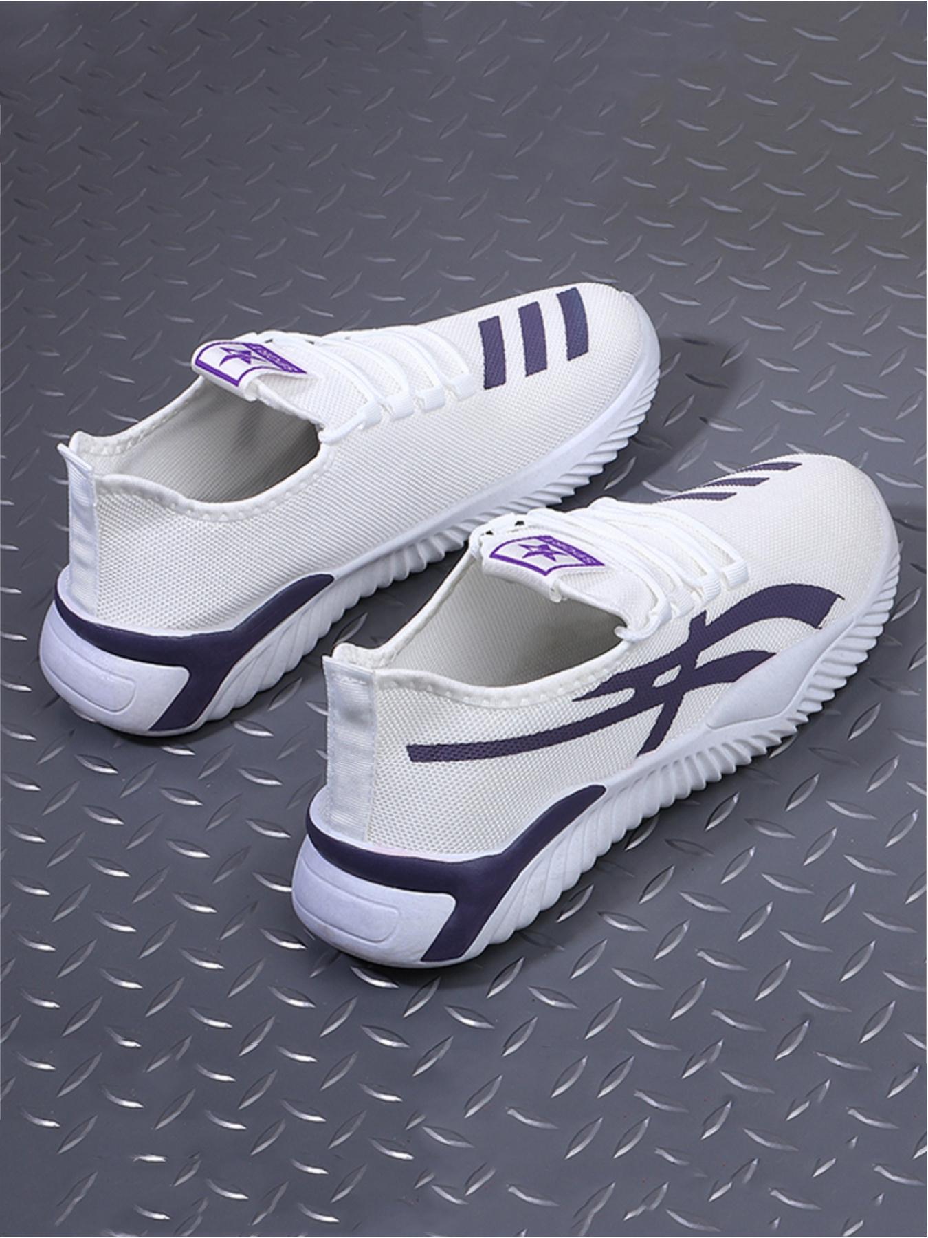 Men's casual sports shoes, with lightweight mesh material wrapping, stylish and eye-catching contrasting decorations, lace up style that fits the foot shape, simple and versatile color matching, preferred for daily commuting and casual sports wear