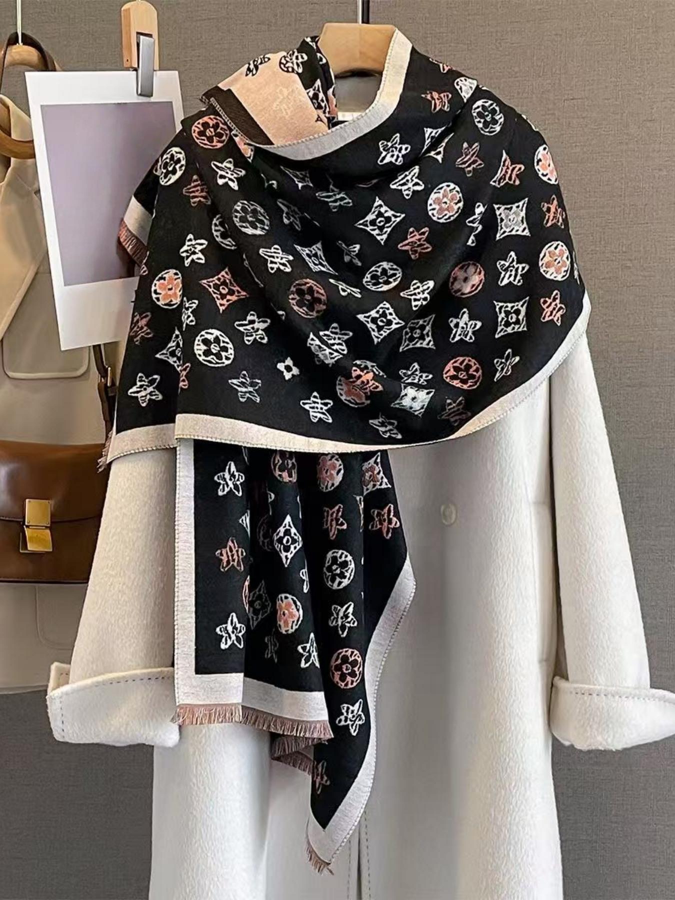 Autumn Winter Unisex Clover Thick Warm Scarf, Fluffy Soft Scarf, Fashionable Faux Wool, High-End Anti-Cold Neckwear, Suitable for Various Occasions