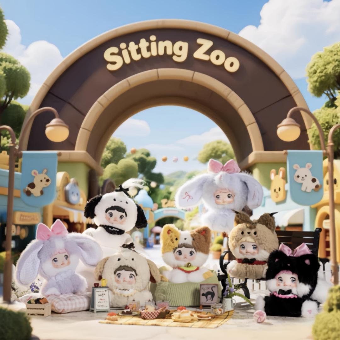 Nommi - Sitting Zoo Series New Plush Blind Box (1 Blind Box) Cute plush keychain with three sets of rotating eye patches for expression changes. Plush keychain blind box, trendy collectible figurine, gift. Suitable for car, desktop display,or bag charm