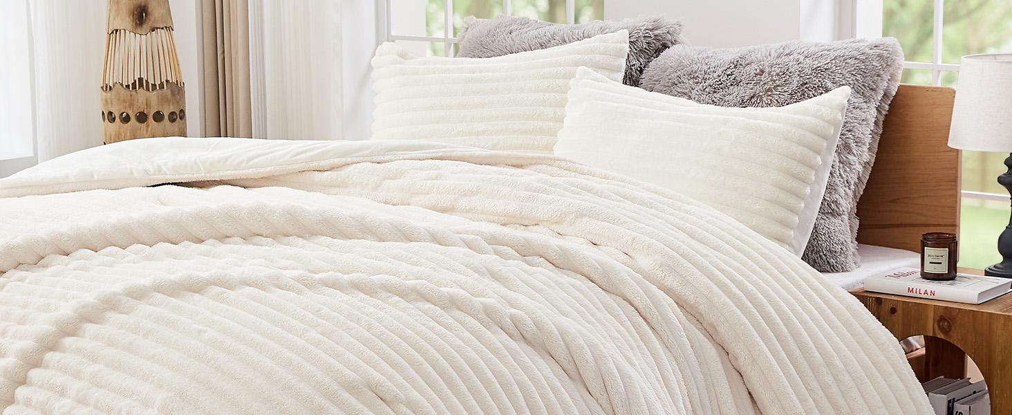 Sasttie Queen Bed Comforter Set 3 Pieces - Super Soft Fleece Bedding Set, 1 Warm Fuzzy Marshmallow Comforter, 2 Pillow Cases, Faux Fur Down Alternative, Cream White, Bedding Sets