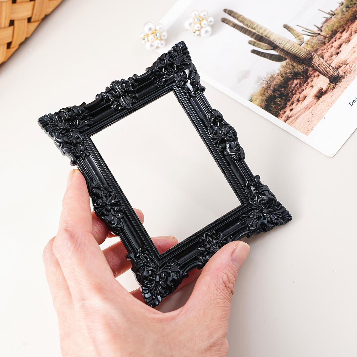 European Resin 3D Pattern Frame Decorative Item, Multiple Styles Available, Suitable for Various Scenes and Home Styles, Mini House Decoration, Holiday Atmosphere Decor, Gift Box Decor