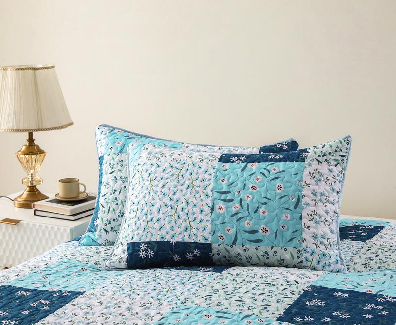 Whale Flotilla Reversible Patchwork Quilts, Lightweight Boho Printed Bedspreads Coverlets Quilt Bedding Set with 2 Pillow Shams for King/Queen size, 1 Pillow Sham for Twin size, Soft for All Seasons Whale Flotilla Reversible Patchwork Quilts, Lightweight Boho Printed Bedspreads Coverlets Quilt Bedding Set with 2 Pillow Shams for King/Queen size, 1 Pillow Sham for Twin size, Soft for All Seasons