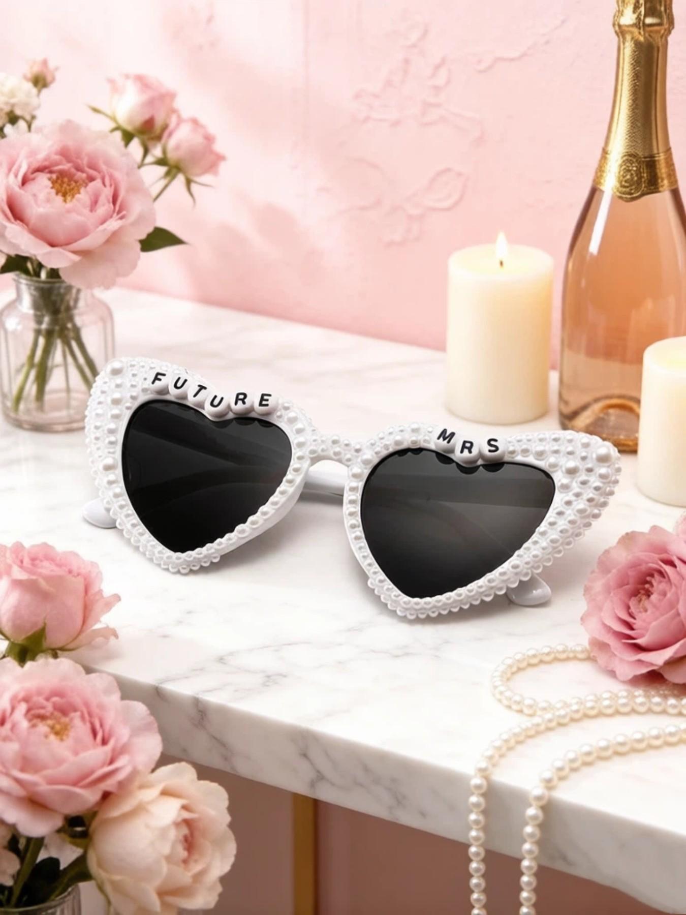 Future Mrs Pearl Heart Sunglasses, Perfect for Bachelorette Parties, Wedding Photoshoots, Stylish Sun Protection Glasses
