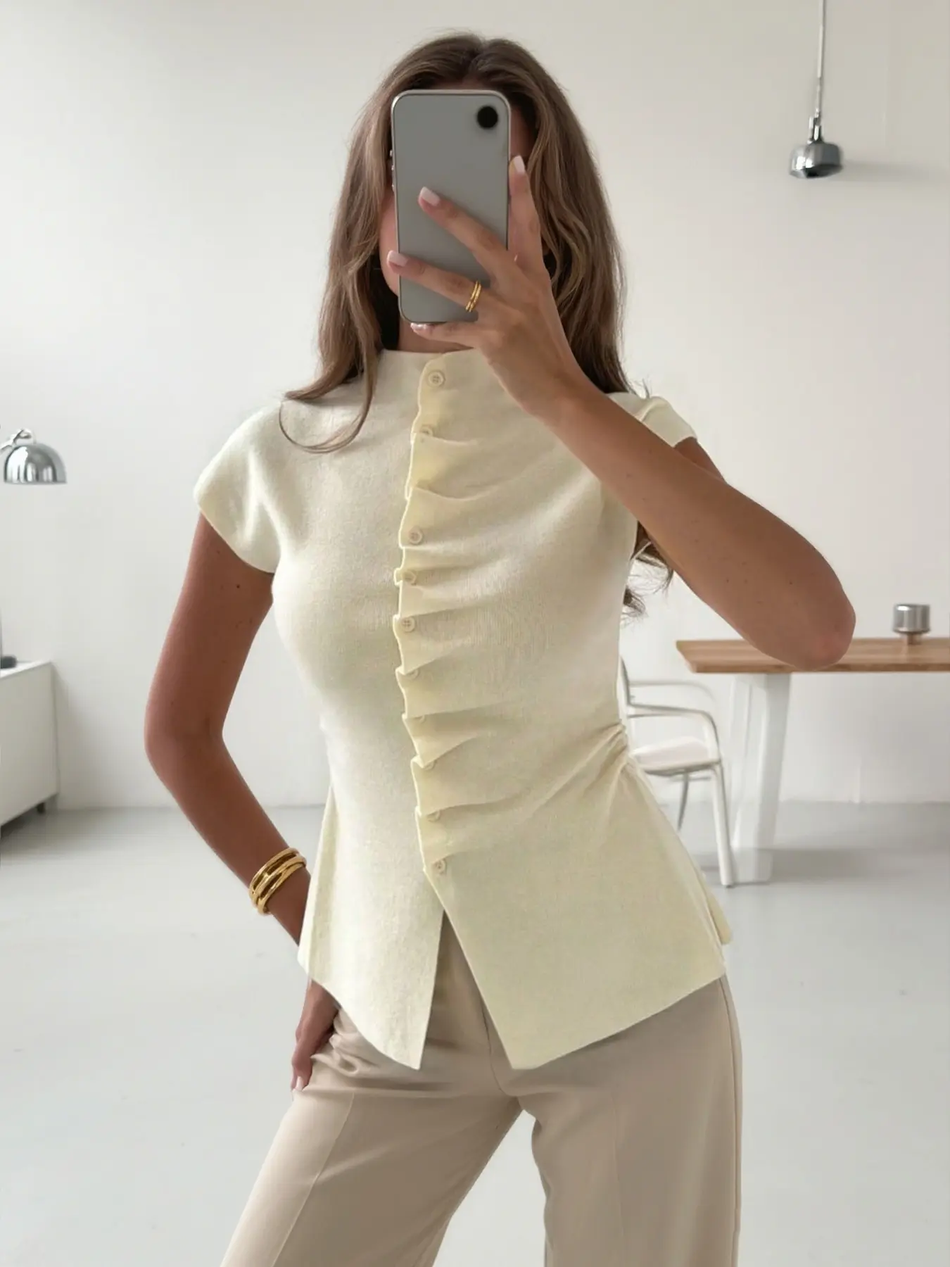 Light Apricot