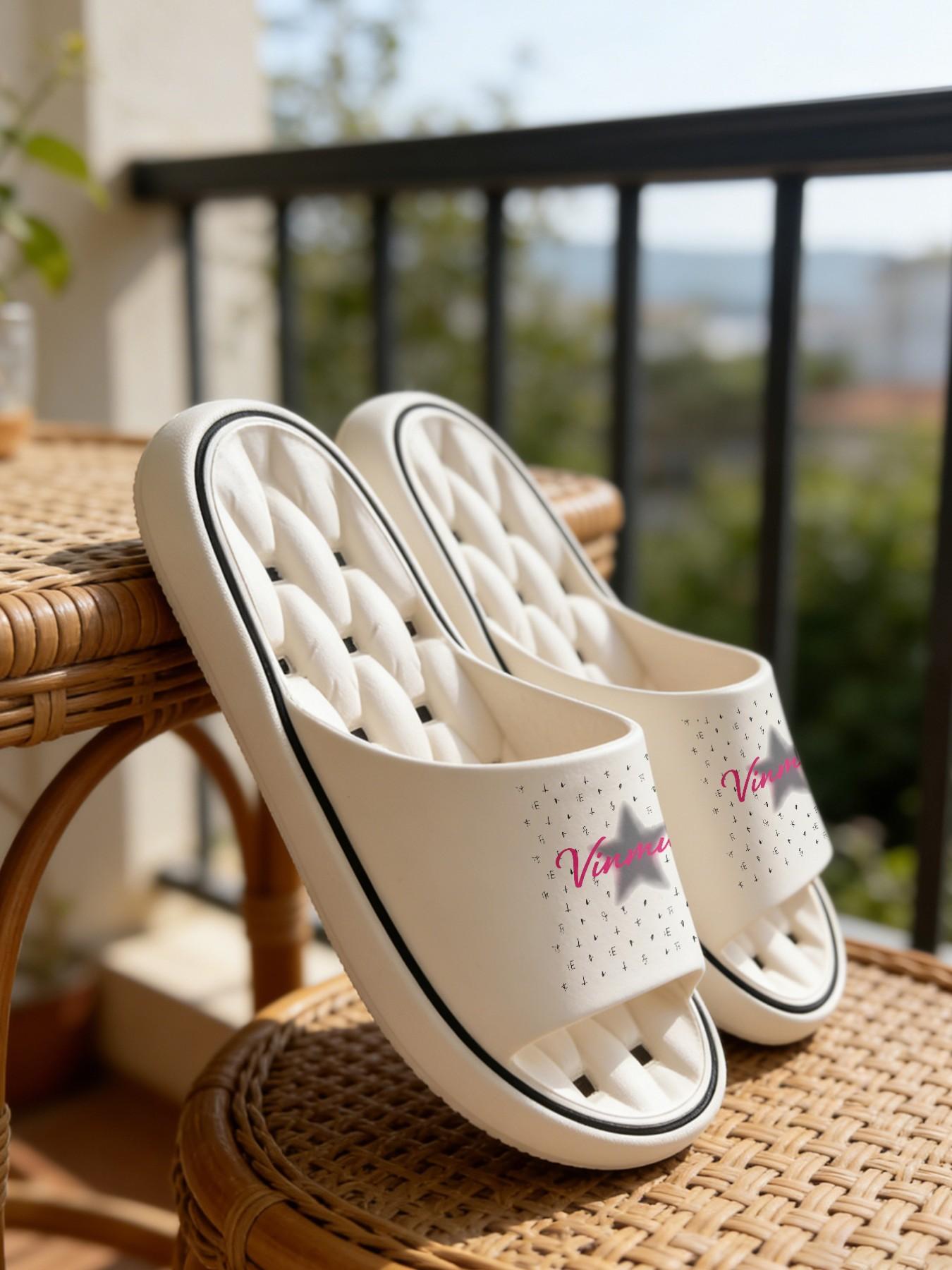 1 Pair Star Letter Printed Hollow Massage Thick Sole Slippers, Minimalist Trendy Style, Non-slip Soft Sole, Quick-dry for Bathroom, Indoor & Outdoor Dual-use, Open Toe Slides, Bathroom Casual Slippers