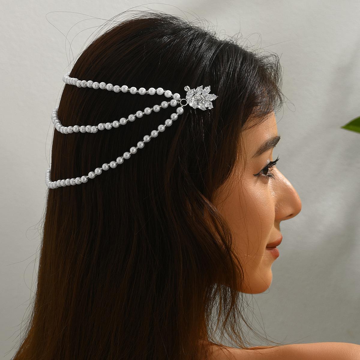 Wholesale hair clips, European and American cross-border new style pearl hair accessories, niche high-end jewelry, diamond-embellished leaf hair clips, hair accessories for women