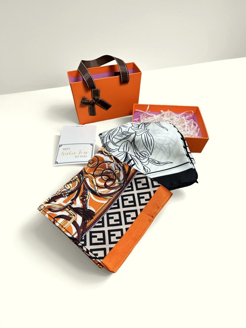 Valentine's Day Gift Box Set, Women's Spring High-End Fashion Versatile Classic Vintage Print Scarf Headscarf, Perfect for Girlfriend Wife Best Friend Mother