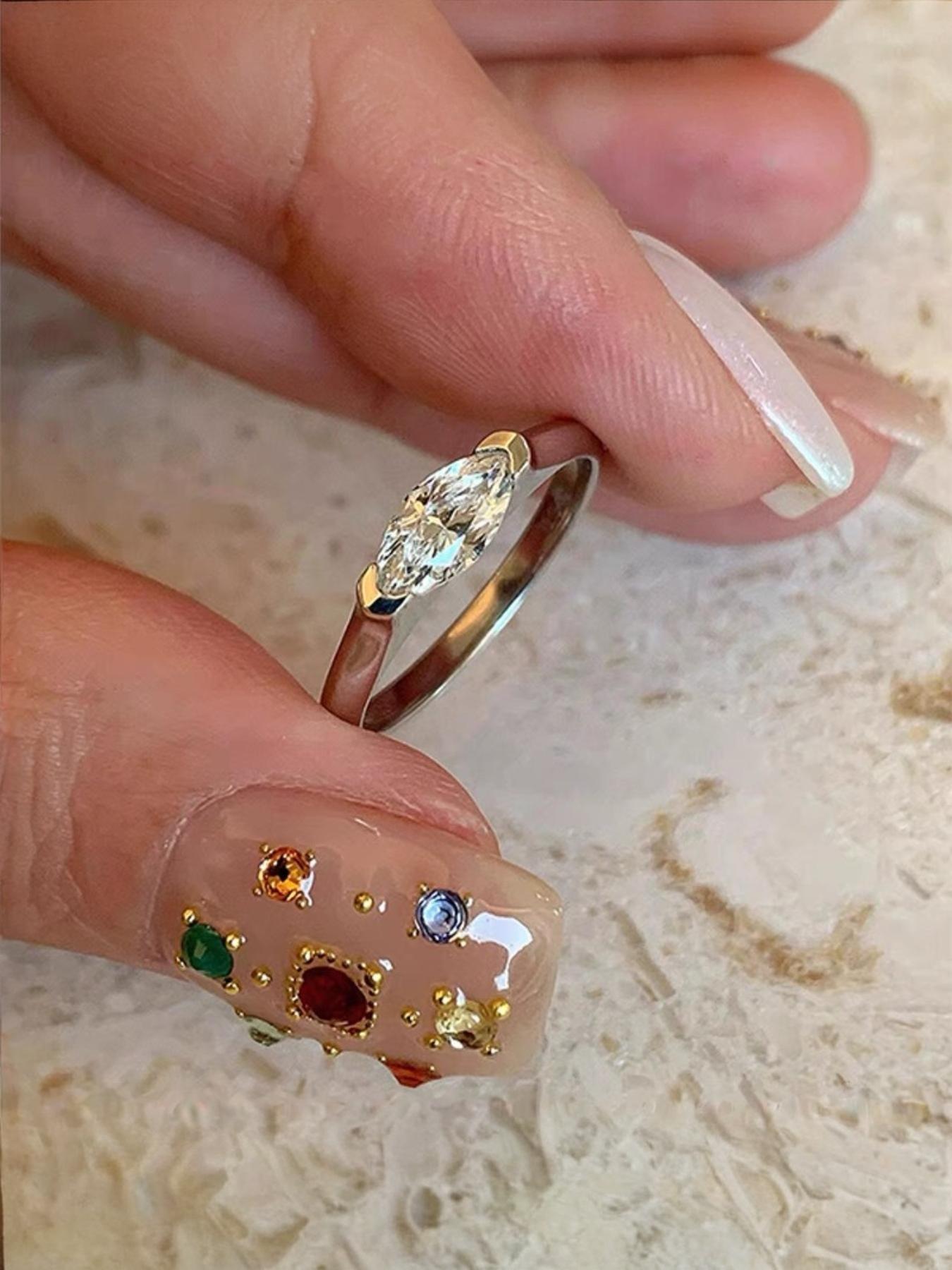 Women's Marquise Diamond Ring, High Carbon Diamond, Unique Rhombus Design, Versatile Fashion Jewelry, Elegant Angel Eye Band