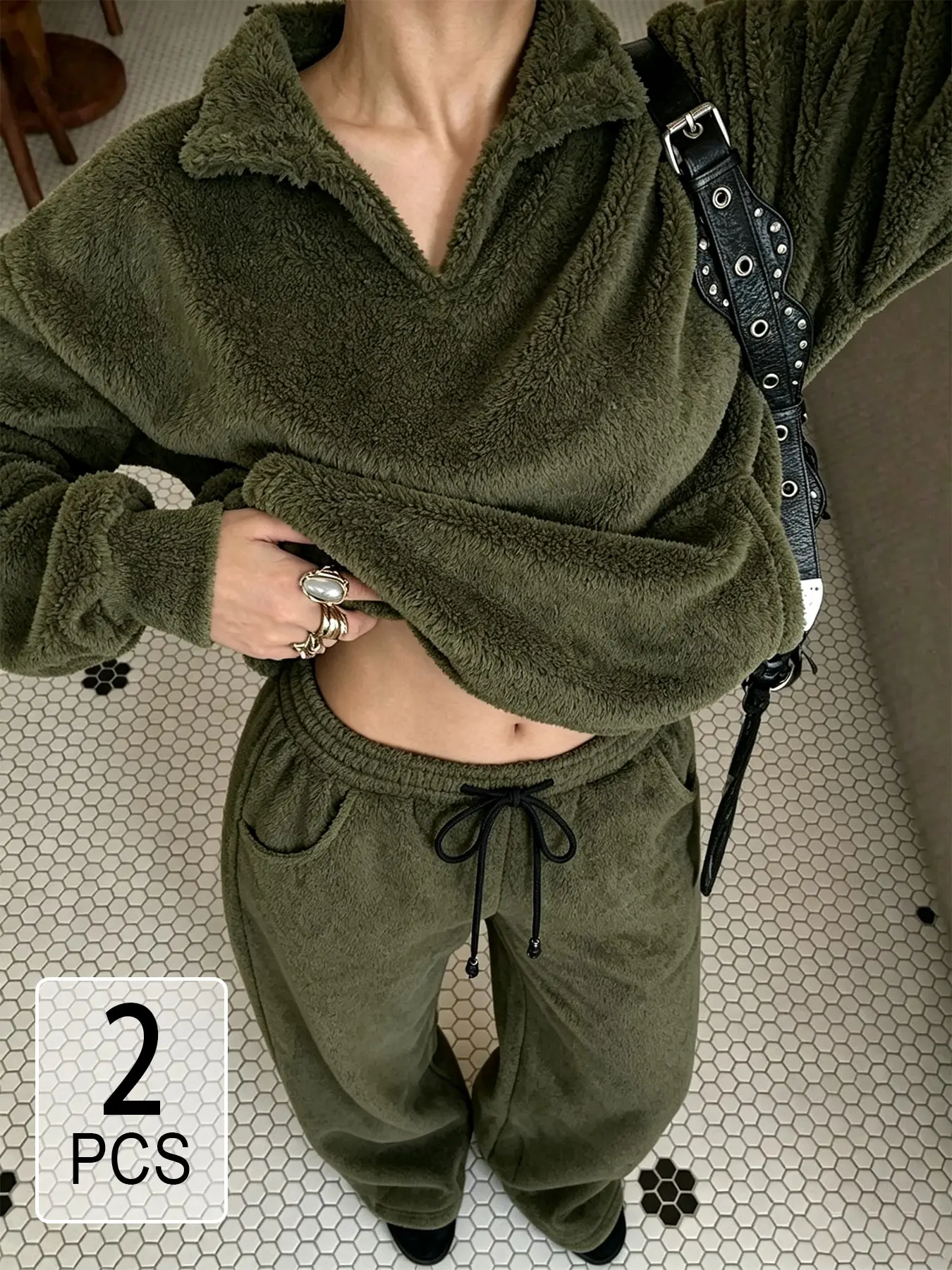Women 2 Piece Fuzzy Sherpa Loungewear Set, Lapel V Neck Long Sleeve Cropped Pullover Sweatshirt & Drawstring Wide Leg Pants Matching Outfit, Cozy Teddy Fleece Casual Tracksuit, Loose Soft Warm Streetwear Sleepwear Co-ord, Viral TikTok Trendy Fluffy Lounge