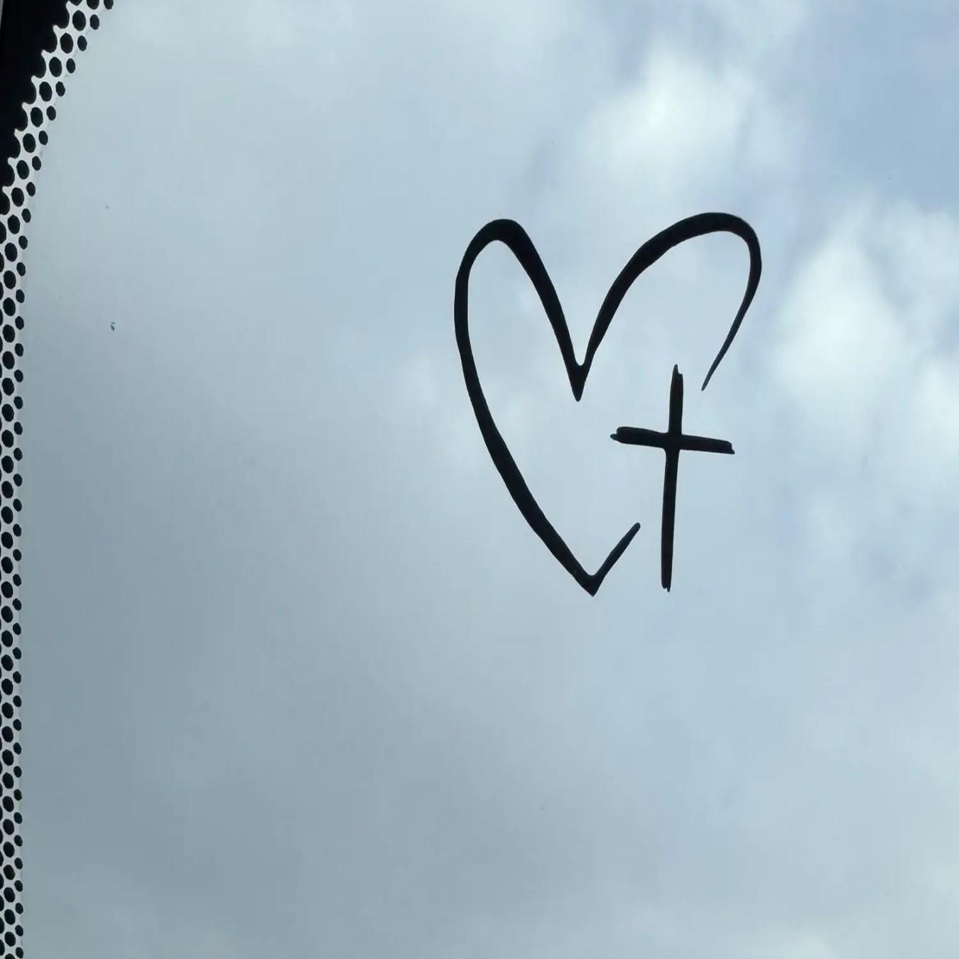 4-Piece Heart and Cross Car Rear View Mirror Stickers, Vinyl Cut Decals, Universal Car Exterior Accessories, Automotive Decorations