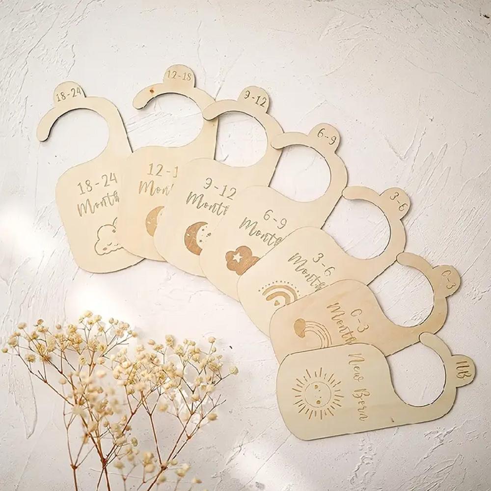 7pcs Wooden Baby Clothes Sorting Hangers, Baby Clothes Sorting Mark Hangers, Newborn Wardrobe Organizer, Suitable For Newborns To 24 Months, A Gift For New Parents, Hanger Set