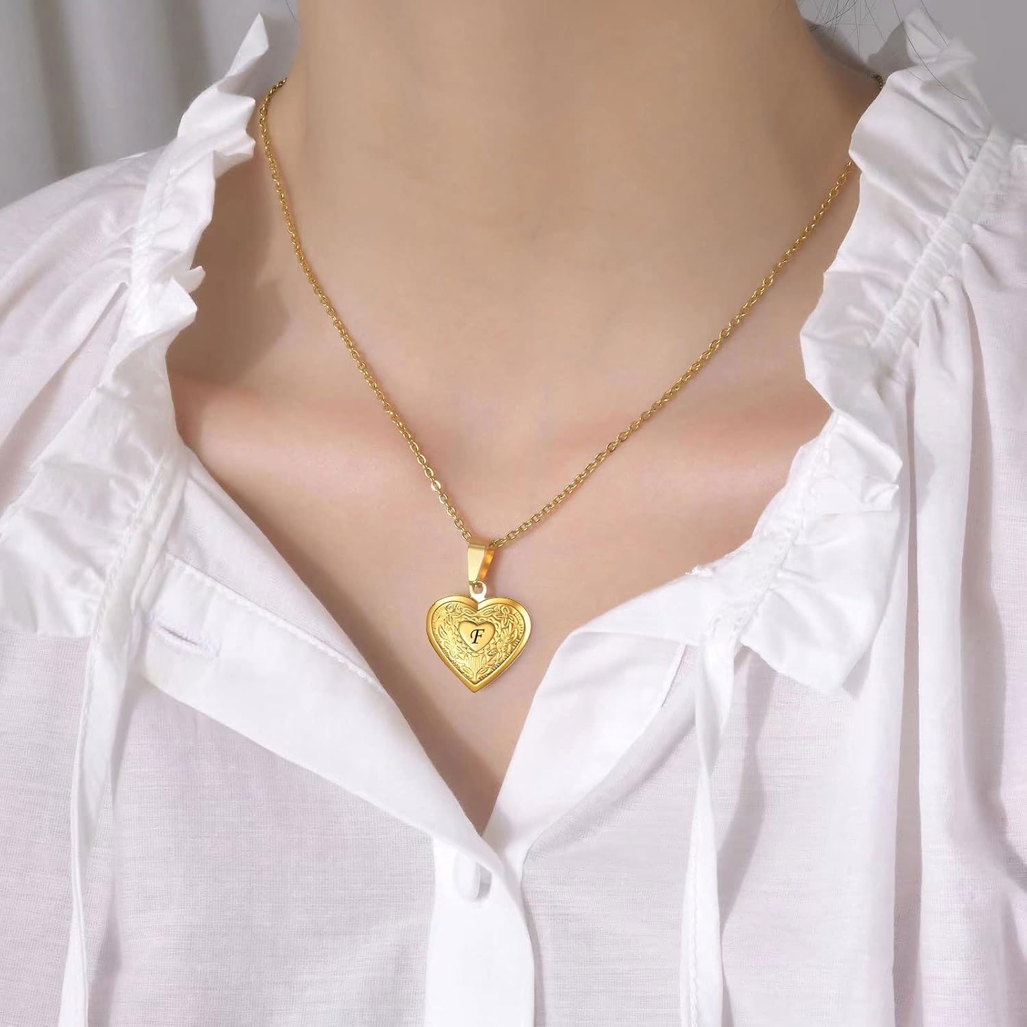 Women's  Heart Photo Locket Necklace with Picture inside Initial A-Z Letter Alphabet Love  Pendant Necklace