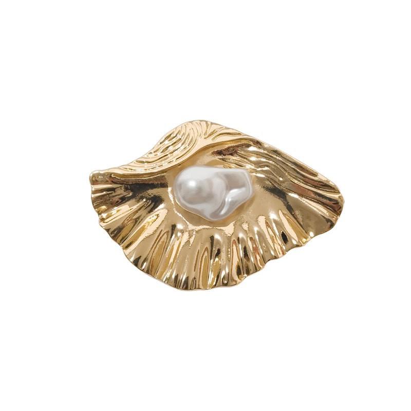 French Vintage High-End 3D Metal Shell Brooch, Unique Design Fashion Accessory, Jacket Flower Pin, Stylish Clothing Embellishment