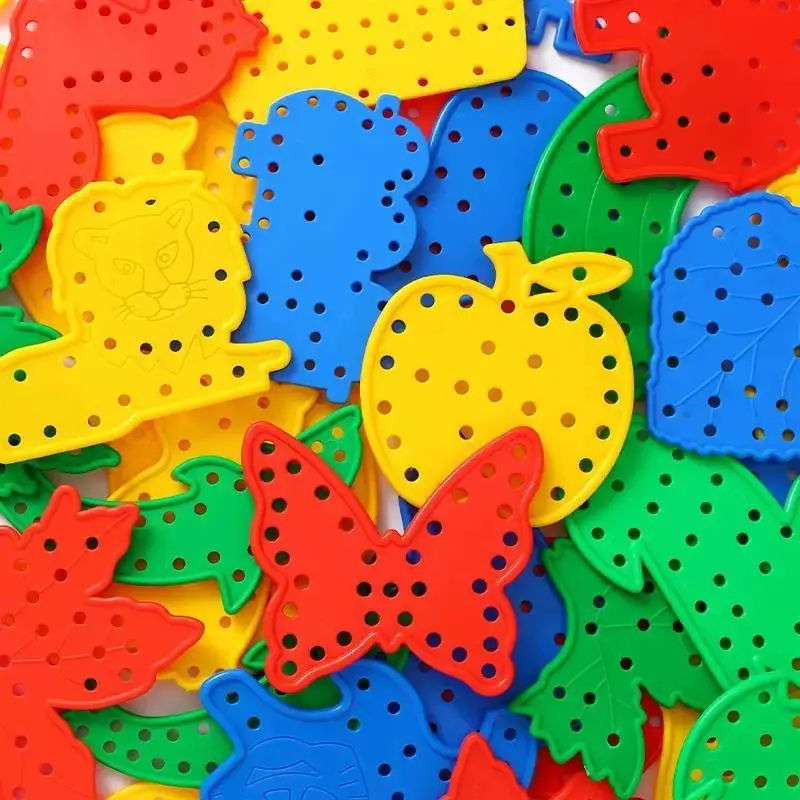 Plastic Threading Toys, Montessori Unisex Educational Fine Motor Skills Development Supplies, Assorted Sizes Thread Toys for Over 3 Yrs Kids, Classroom Use & Birthday Party Guest Gifts