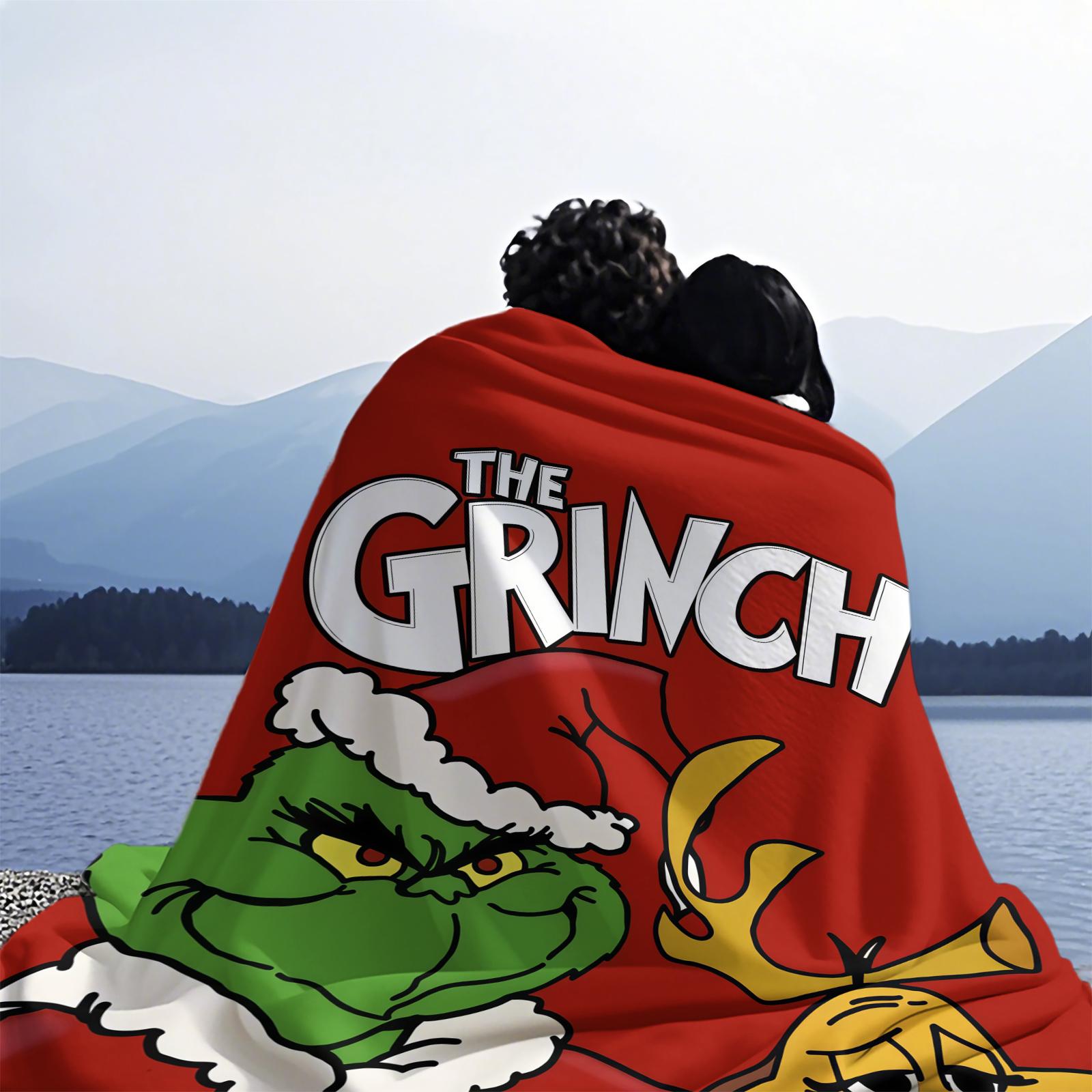 Christmas Grinch and Max pattern digital printed blanket, suitable for nap time blankets, is the perfect holiday gift for children, a single-sided printed blanket