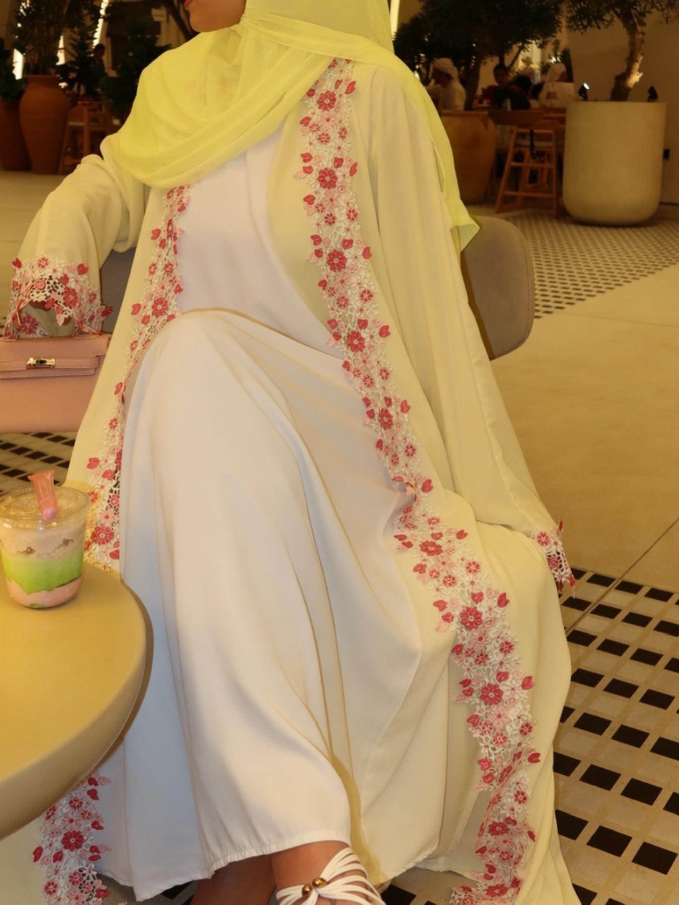 Hafizah Luxury Floral Lace Open Abaya for Women | Elegant Butterfly Yellow Dubai Style Kimono Cardigan Modest Muslim Outerwear