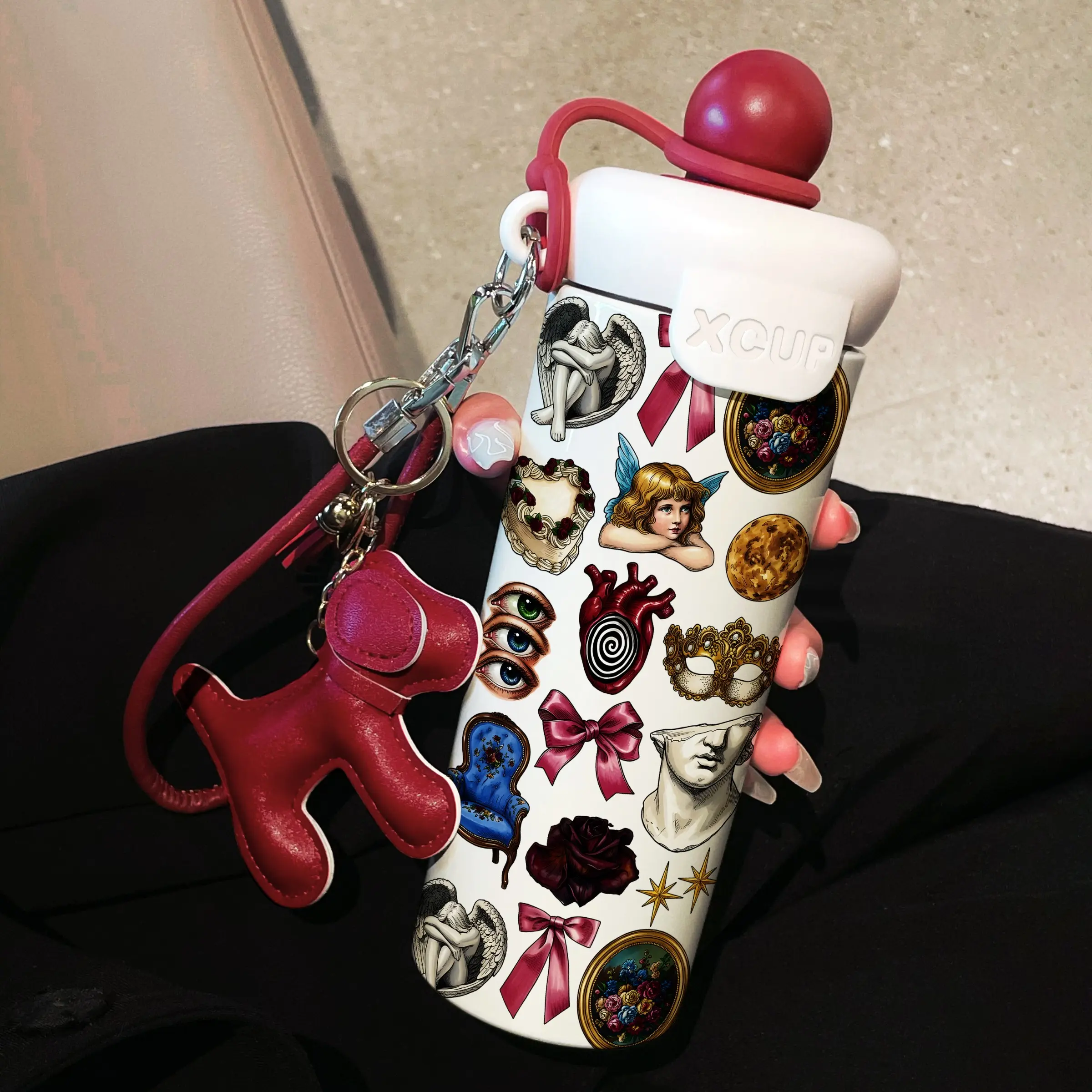 600ML Insulated Tumbler with Dog Strap, Retro Pattern Coffee Cup, Stainless Steel 316, Ideal for Travel, Outdoor, Home Use