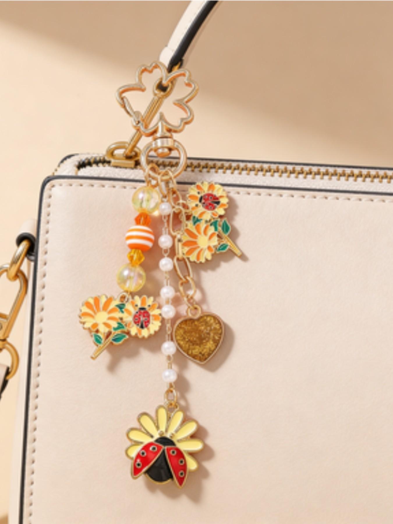 Enamel Floral Pattern Keychain, Butterfly Heart Daisy Pendant, Key Ring Decor, Car Backpack Handbag Accessory Gift