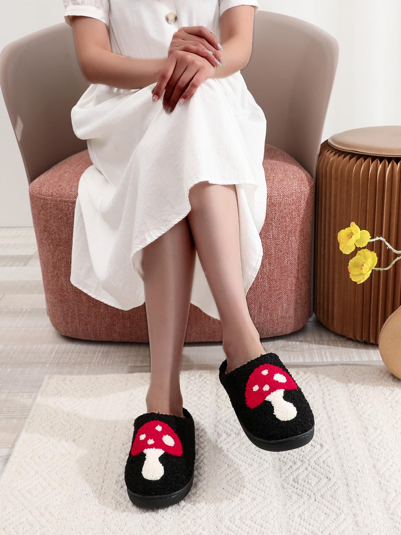 Mushroom Embroidered Plush Slippers, Creative Mushroom Design, Unisex Indoor Outdoor Warm Non-Slip Shoes, Fall Winter Gift, House Slippers