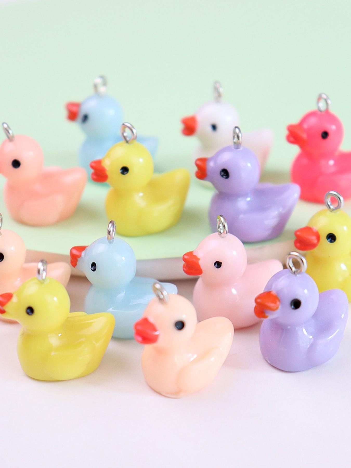 Resin Duck Pendant Charms DIY Jewelry Making Kit, Pack of 5 Resin Accessories for Earrings Keychains Phone Straps