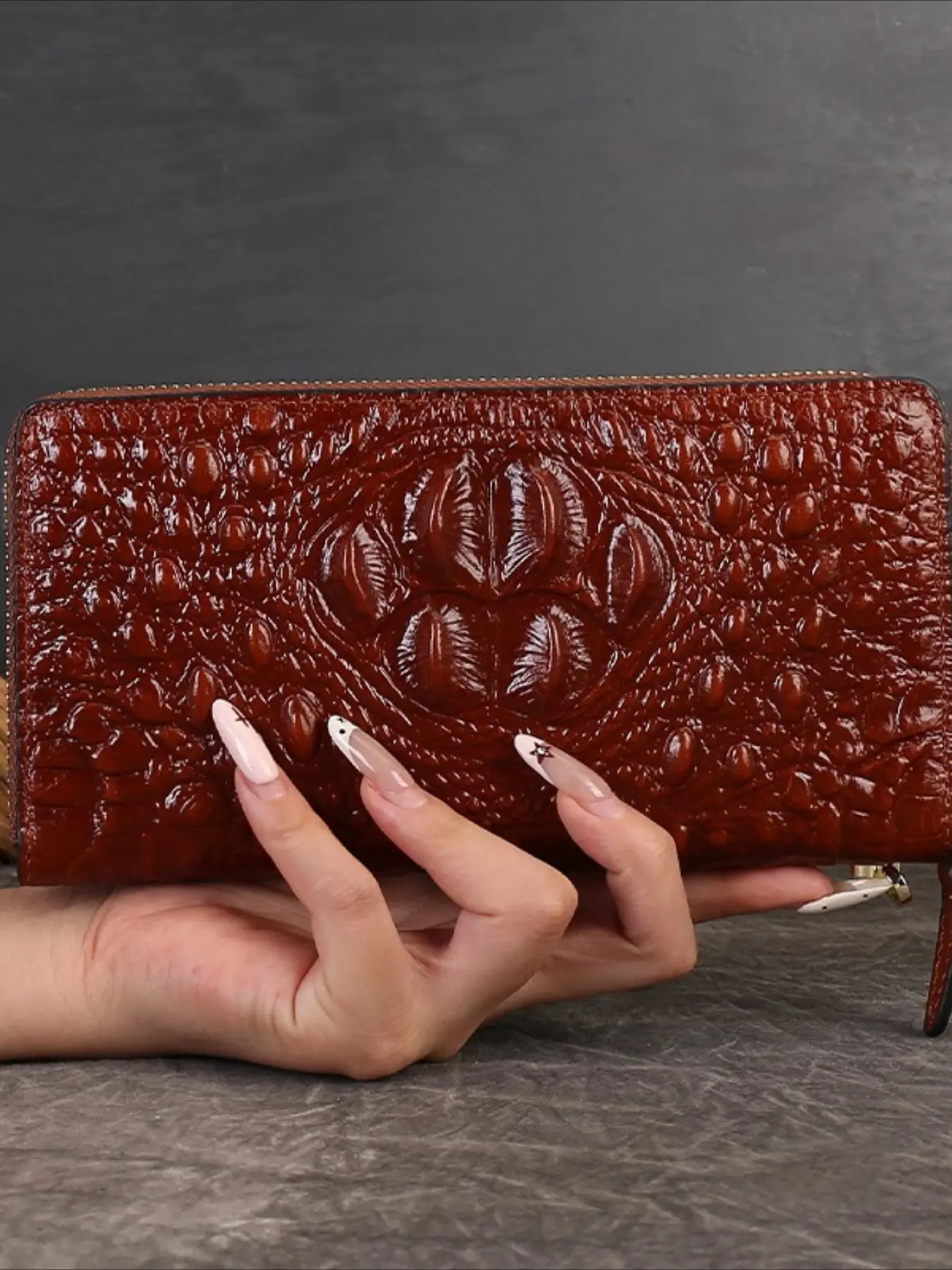 2026 popular crocodile pattern cowhide hand wallet RFID anti-theft brush long wallet retro vertical wallet
